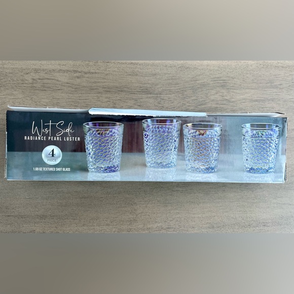 Circleware West Side Radiance Pearl Luster Shot Glasses Set of 4 - New in Box - Picture 3 of 6